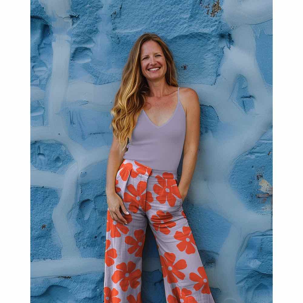 Viskose Leinen, Blumen Rot auf Flieder – Bild 6