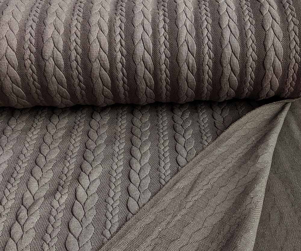 Dehnbarer Strickstoff mit Zopfmuster, Braun