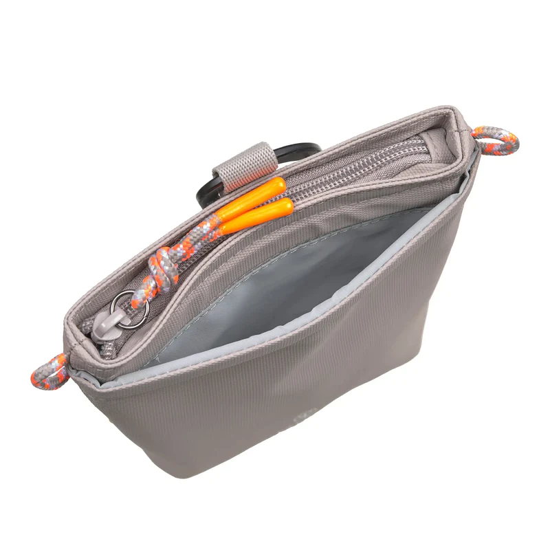 Palopa Leckerlibeutel – Karl, taupe (längenverstellbare Kordel grau/orange/pastell lila) – Bild 7