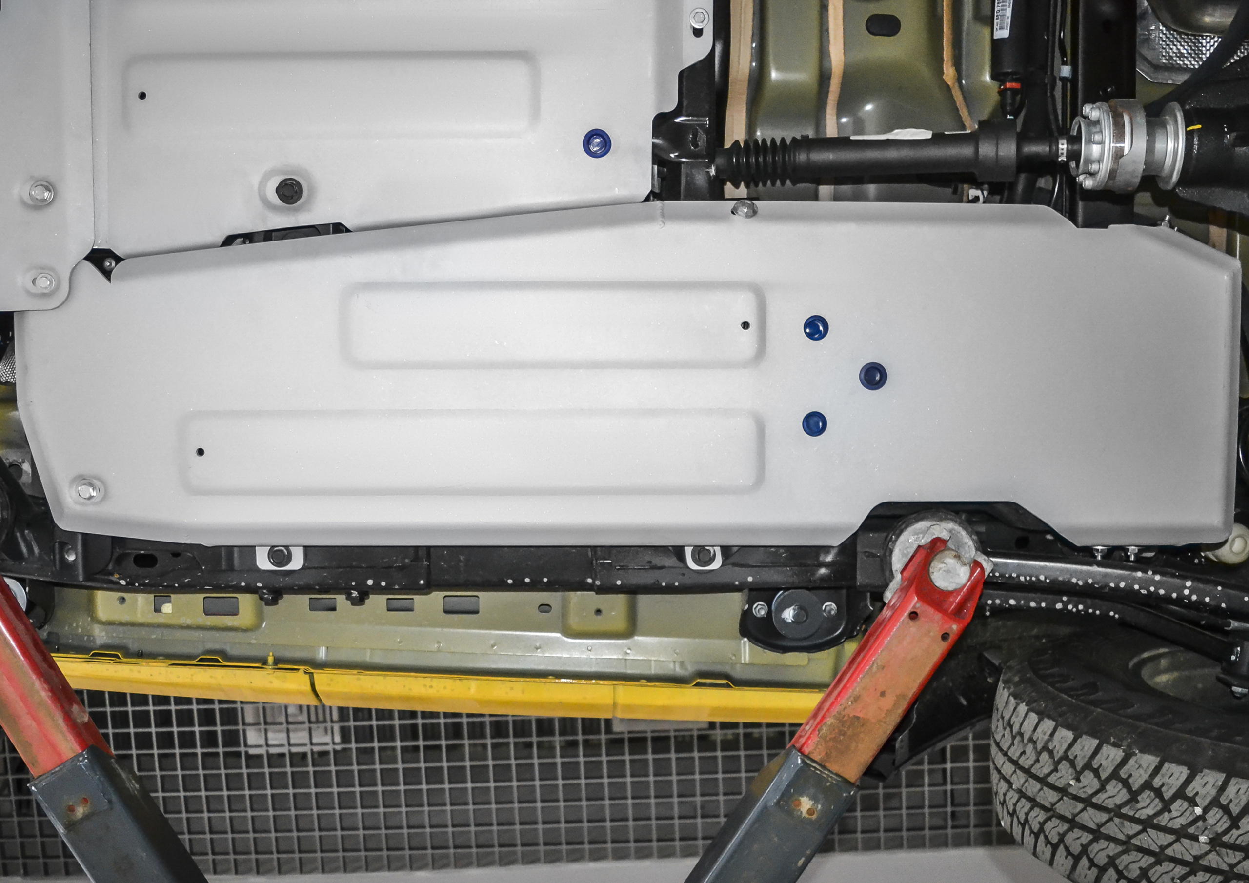 Unterfahrschutz-Set für JEEP Wrangler JL 2-Türer 2.0T; 3.6 mit Aluminium-Stoßfänger – Bild 6