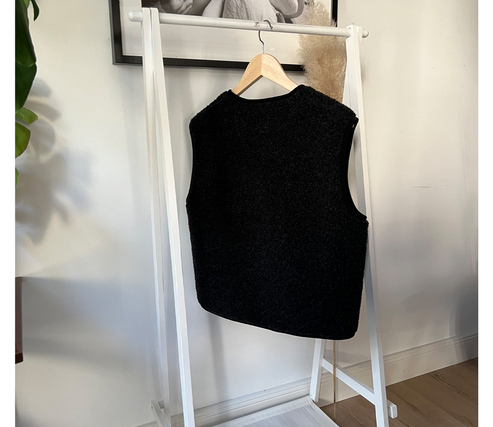 Alwero – Weste „TYB“ Adult, Deep Black, Biowolle Ultra Light – Bild 5