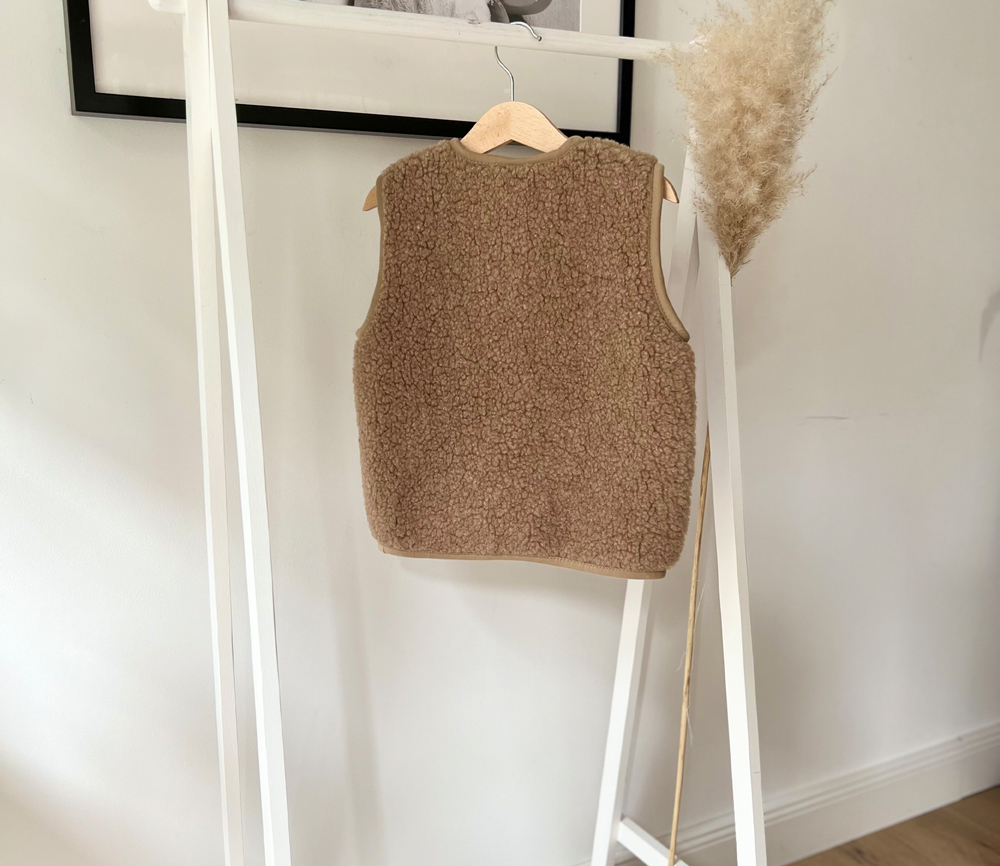 Alwero – Bodywarmer „TYB“ Junior, Biowolle, TAN, ultra light – Bild 3