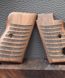 Beretta Mod.70, Motiv Punzierte Wellen, MAK-Grips, Walnuss, Neuware zum Sonderpreis!