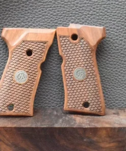 Beretta Mod.92FS, Motiv Fischhaut mit Logo, MAK-Grips, Walnuss, Neuware zum Sonderpreis!