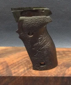 Sig-Sauer, P 220, Ausführung 23, Hawk, Nußbaum