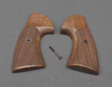 Colt Python Holzgriffschalen , Neuware – Bild 2