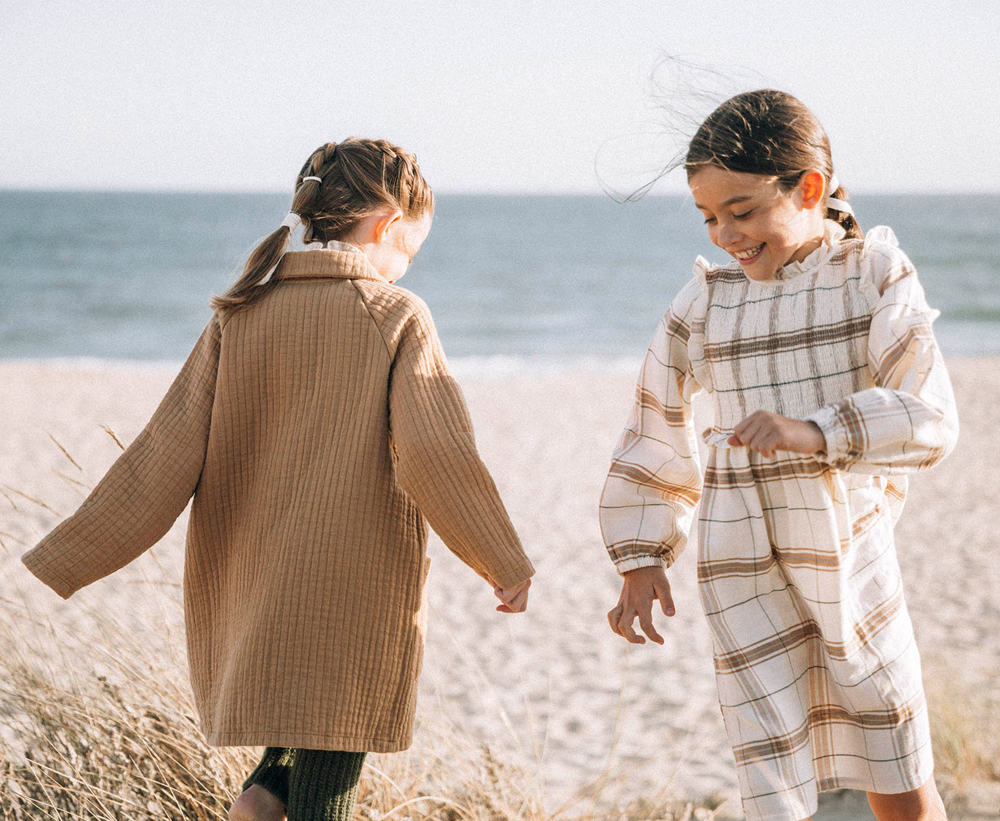 LIILU – Smocked Ada Dress, Chenille Checked, Bio Baumwolle (6-8J.) – Bild 6