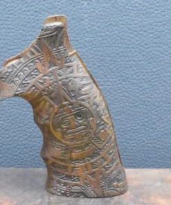 Smith &Wesson K-L Frame, Ausführung 17, Maori, squarebutt, Nußbaum