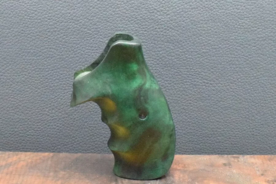 Smith &Wesson N-Frame, Ausführung 8, glatt, grünlich, Nußbaum – Bild 2