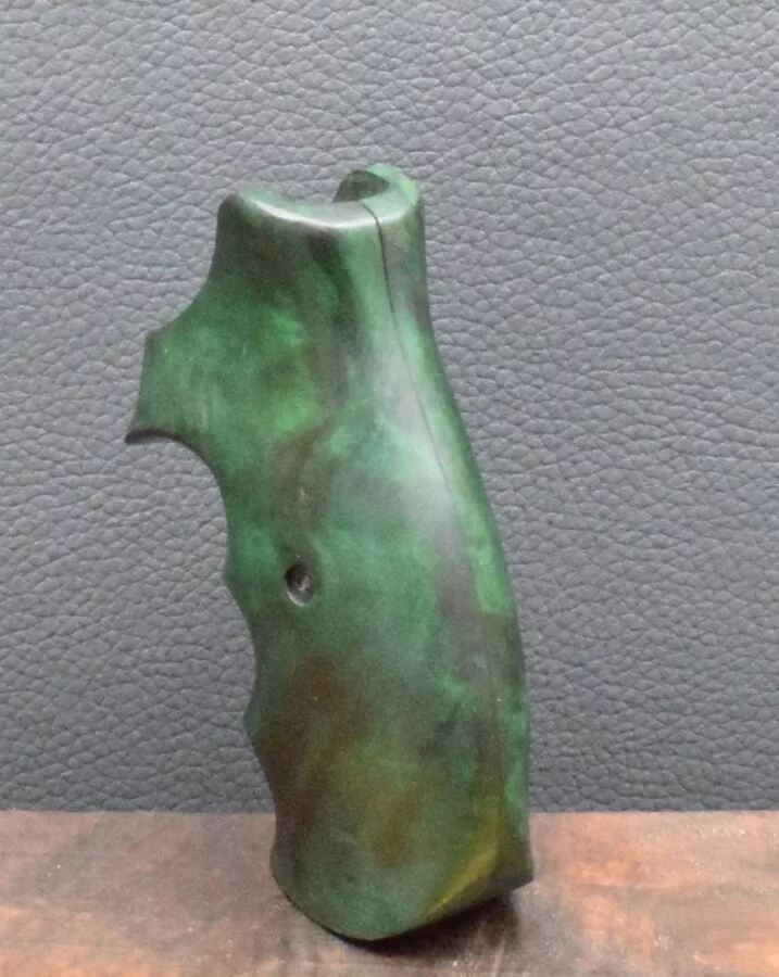 Smith &Wesson N-Frame, Ausführung 8, glatt, grünlich, Nußbaum – Bild 4