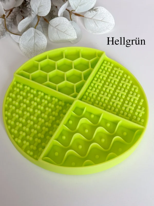 Schleckmatte Honey & Bones, lebensmittelechtes Silikon, BPA-frei, spülmaschinengeeignet, mit Saugnäpfen, 21cm (hellgrün, rosa) – Bild 3