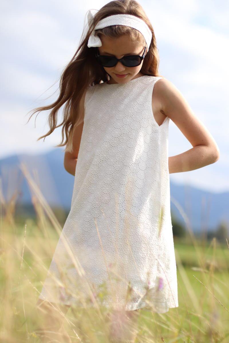 Baumwollstoff, Lochstickerei Ecru, Muster 3 – Bild 8