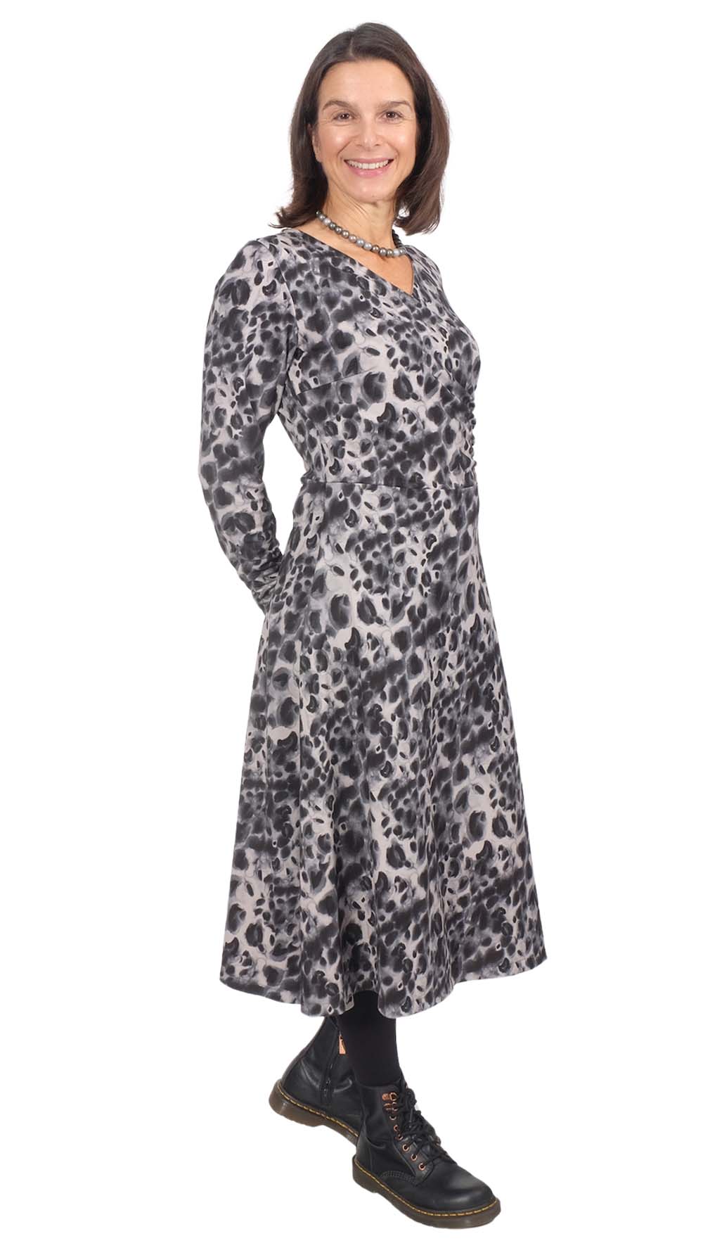 PAPIERSCHNITTMUSTER, Kleid “RESIA”, Gr. 158 – Damengr. 46 – Bild 8