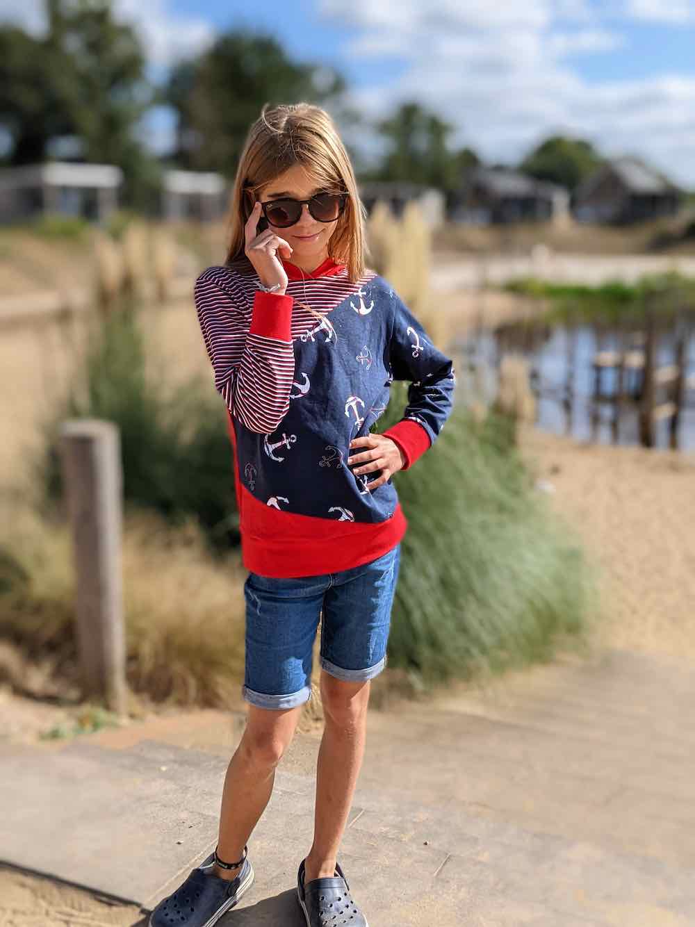 French Terry, Sweatshirtstoff, große blaue Anker auf Weiß – Bild 4