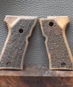 Beretta Mod.92FS, glatte Oberfläche/Punziert, Walnuss, Befestigung seitlich, Neuware zum Sonderpreis!