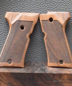 Beretta Mod.92FS, Motiv Fischhaut halb abgerundet, MAK-Grips, Walnuss, Neuware zum Sonderpreis!