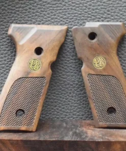 Beretta Mod.92FS, Modell glatte Oberfläche/Fischhaut mit Logo, Walnuss, Befestigung seitlich, Neuware zum Sonderpreis!