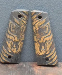 Colt 1911 , Ausführung 50, Wolfkontur, Nußbaum