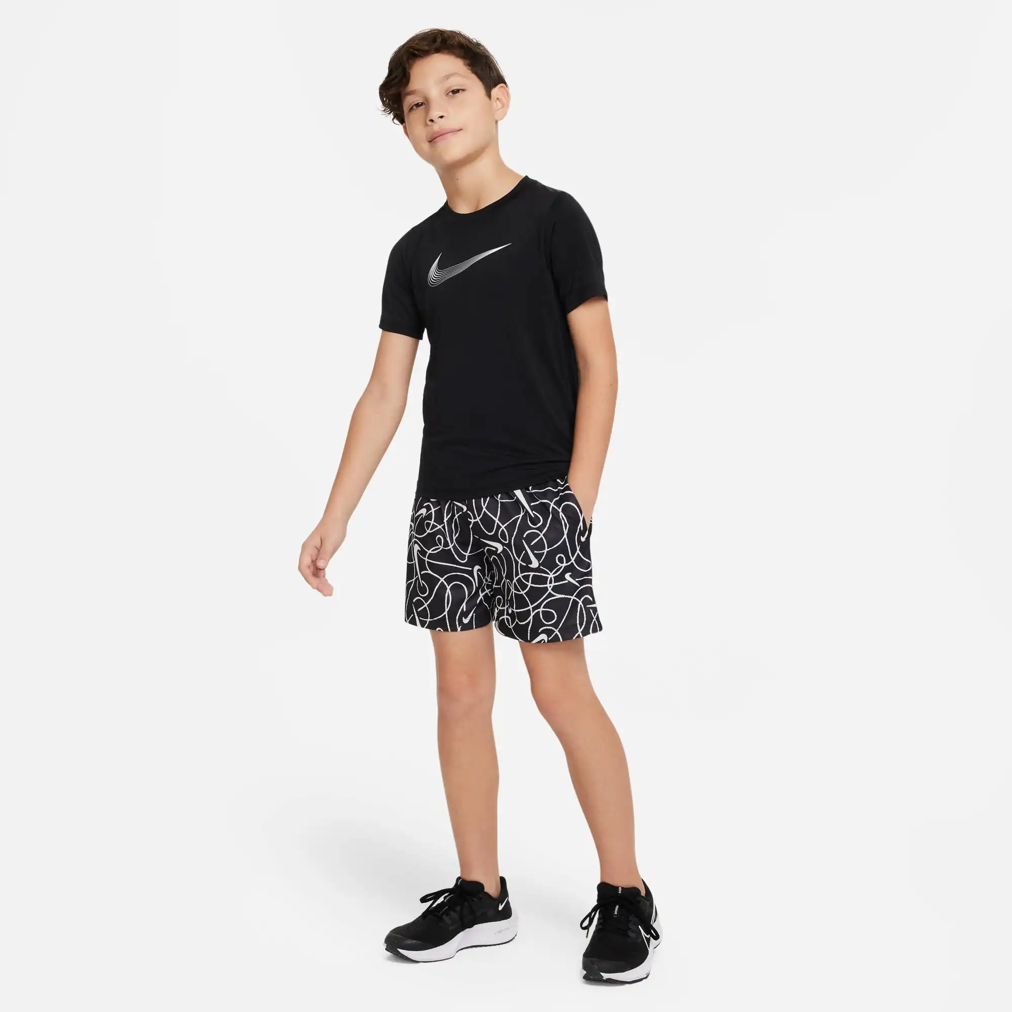 NIKE DRI-FIT ICON BIG KIDS' (B BLACK – Bild 6