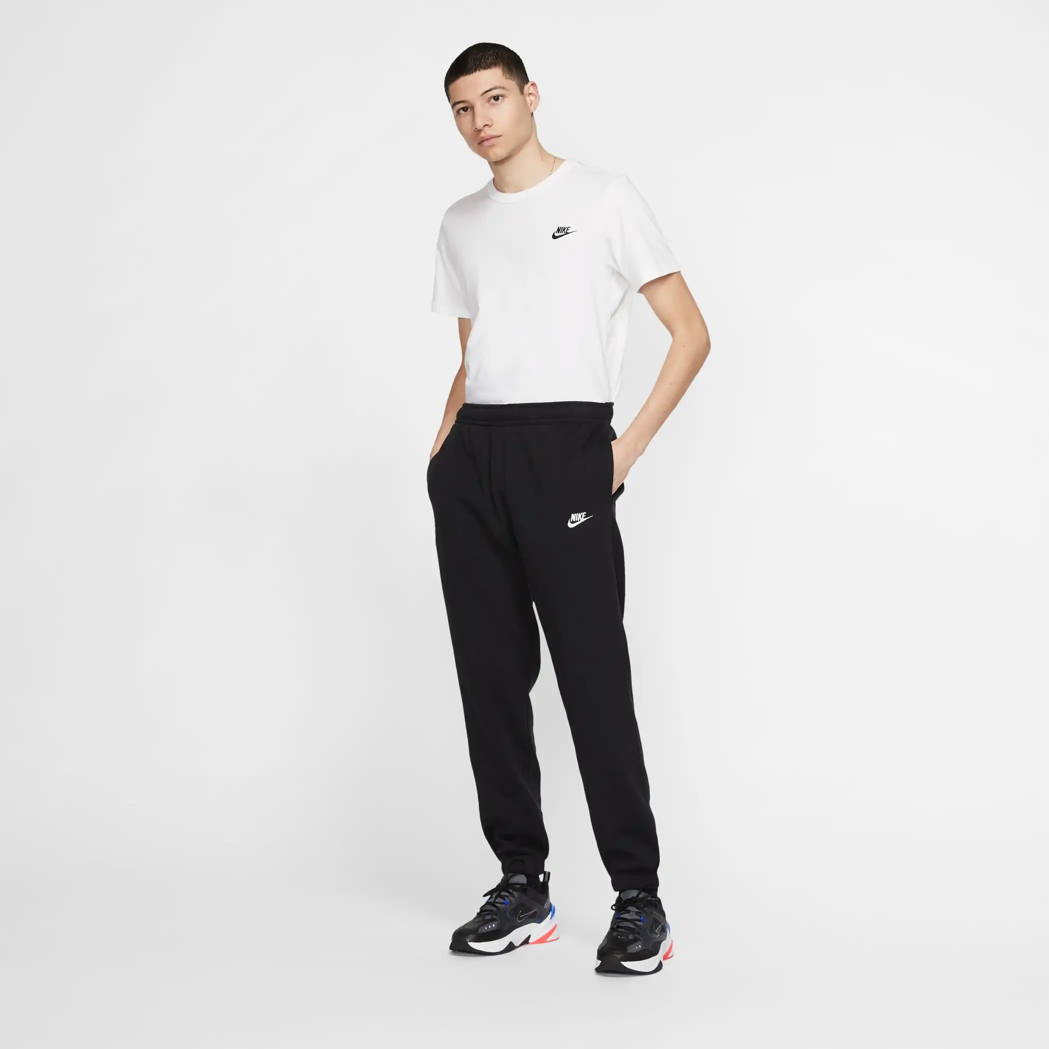 NIKE SPORTSWEAR CLUB FLEECE ME BLACK/BLACK/WHITE – Bild 9