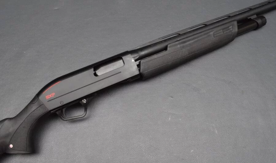 Winchester Repetierflinte, SXP Black Shadow, Lauflänge 71cm, Kal. 12/76 Magnum, Neuware – Bild 5